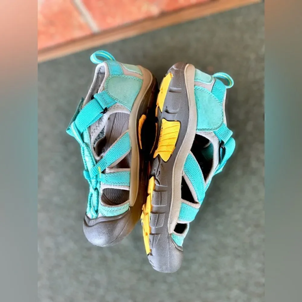 Keen Venice H2 Newport Hook & Loop Waterproof Fisherman Sandal Size 4